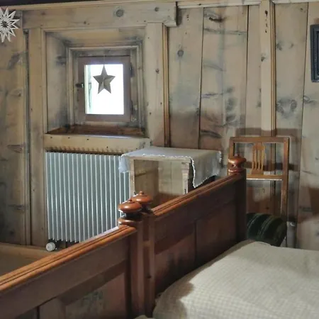 Chesa Perini-albertini Holiday home La Punt-Chamues-ch